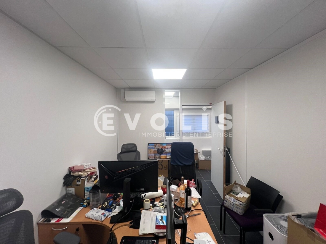 Photo 6 – location Entrepôts / activités	CHENNEVIERES SUR MARNE (94430)