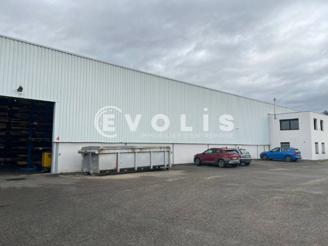 Photo 7 – vente Entrepôts / activités	CHASSIEU (69680)
