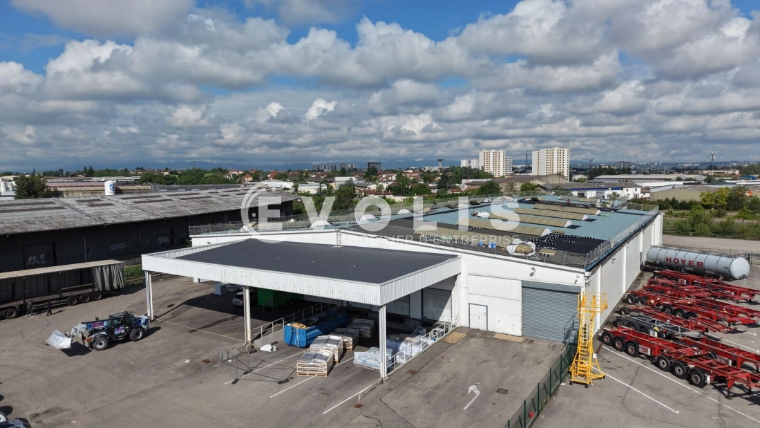Photo 2 – location Entrepôts / activités	VENISSIEUX (69200)