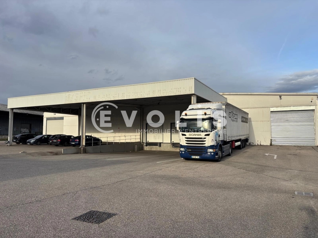 Photo 2 – location Entrepôts / activités	VENISSIEUX (69200)