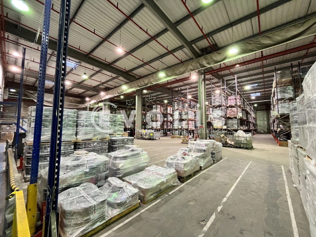 Photo 7 – location Entrepôts / activités	CANEJAN (33610)