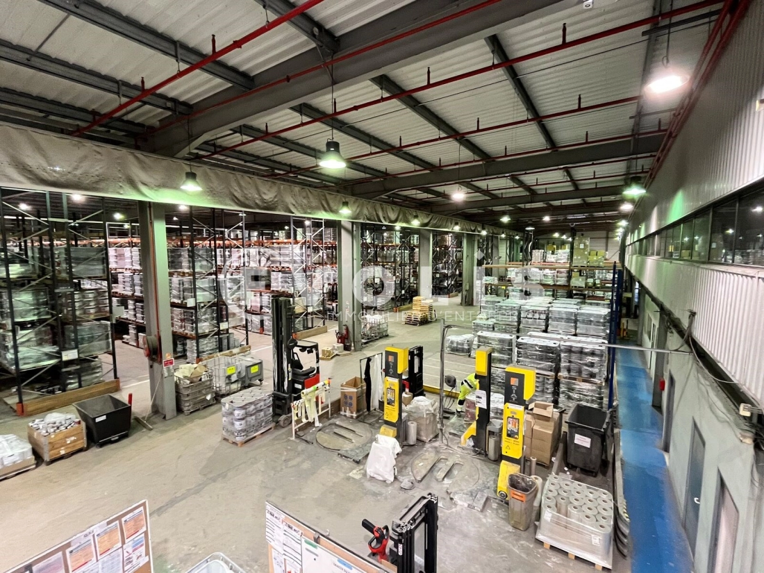 Photo 10 – location Entrepôts / activités	CANEJAN (33610)