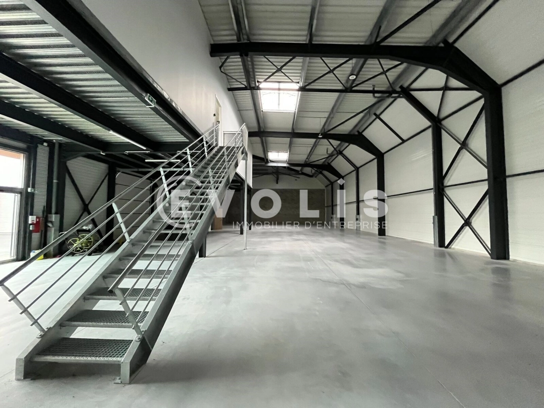 Photo 8 – location Entrepôts / activités	TRESSES (33370)