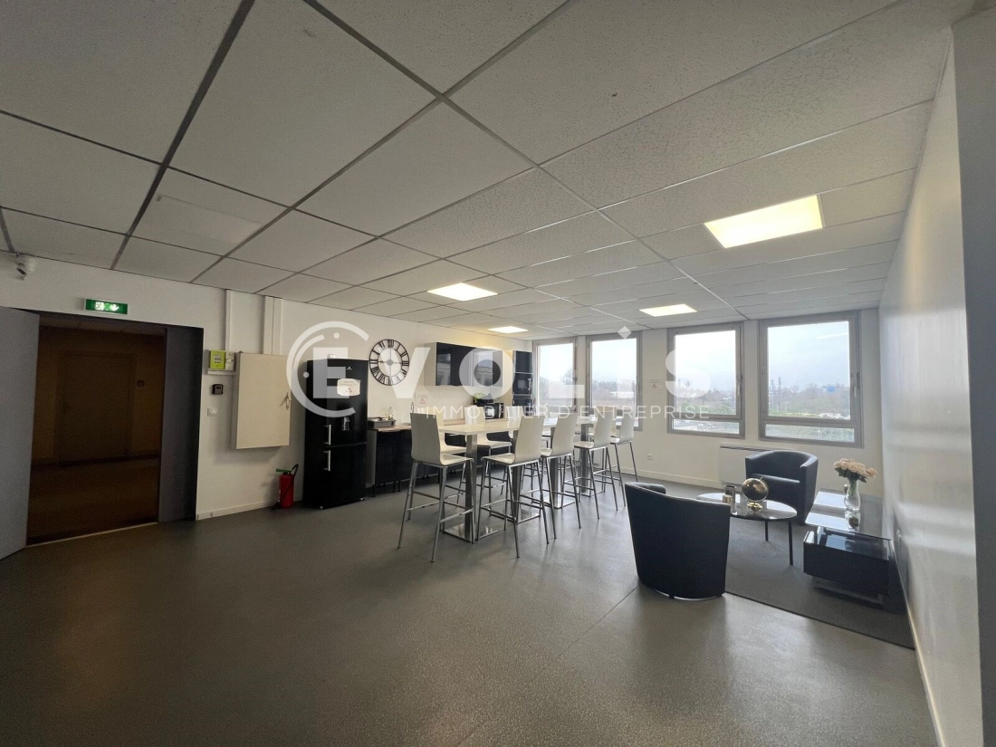 Photo 2 – vente bureaux	RIS ORANGIS (91130)
