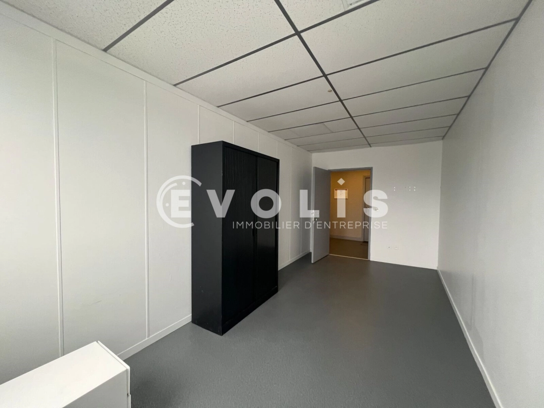 Photo 14 – vente bureaux	RIS ORANGIS (91130)