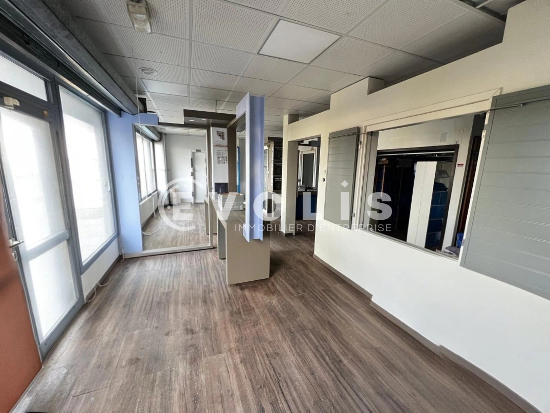 Photo 2 – location Locaux commerciaux	ORMOY (91540)