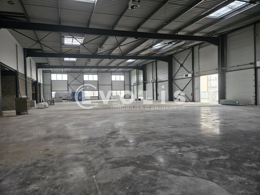 Photo 2 – vente Entrepôts / activités	BONDOUFLE (91070)