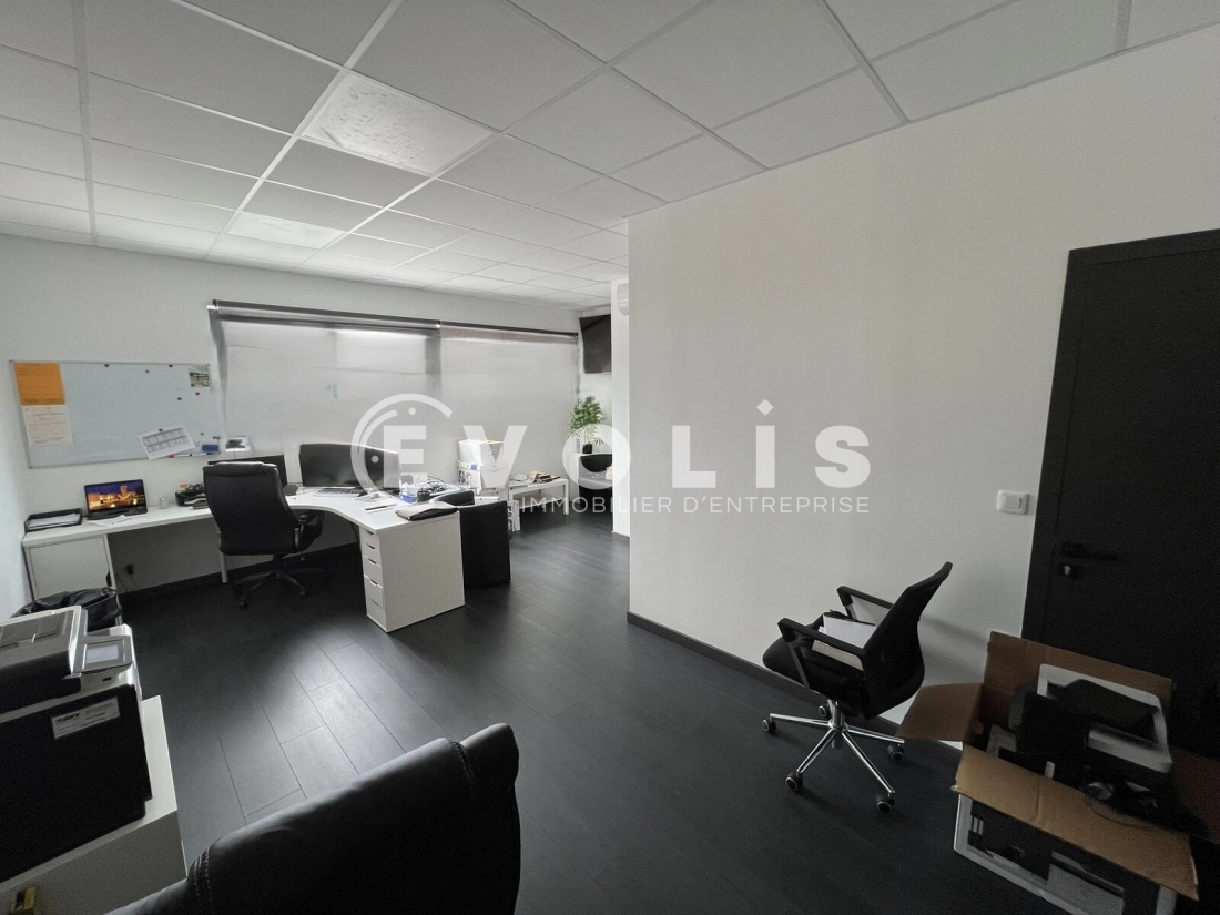 Photo 6 – location Entrepôts / activités	COLOMBIER SAUGNIEU (69124)