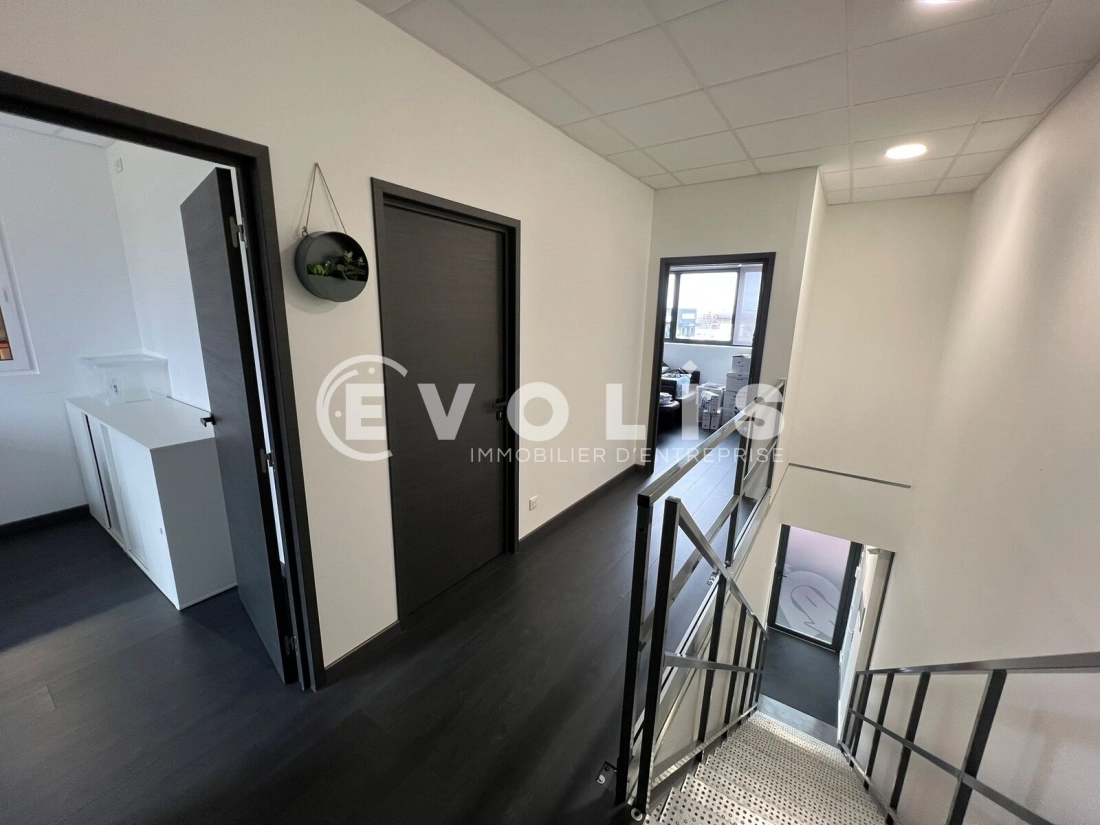 Photo 9 – location Entrepôts / activités	COLOMBIER SAUGNIEU (69124)