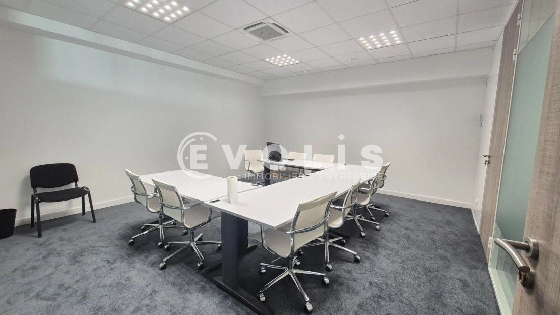 Photo 6 – vente Entrepôts / activités	SERRIS (77700)