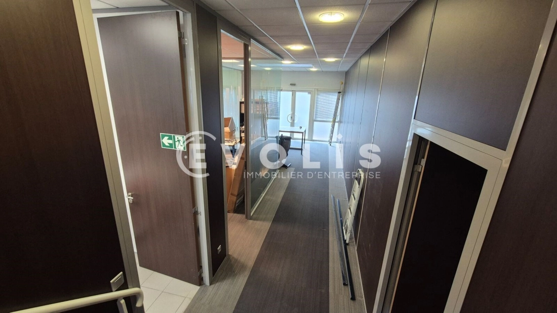 Photo 14 – vente Entrepôts / activités	EMERAINVILLE (77184)