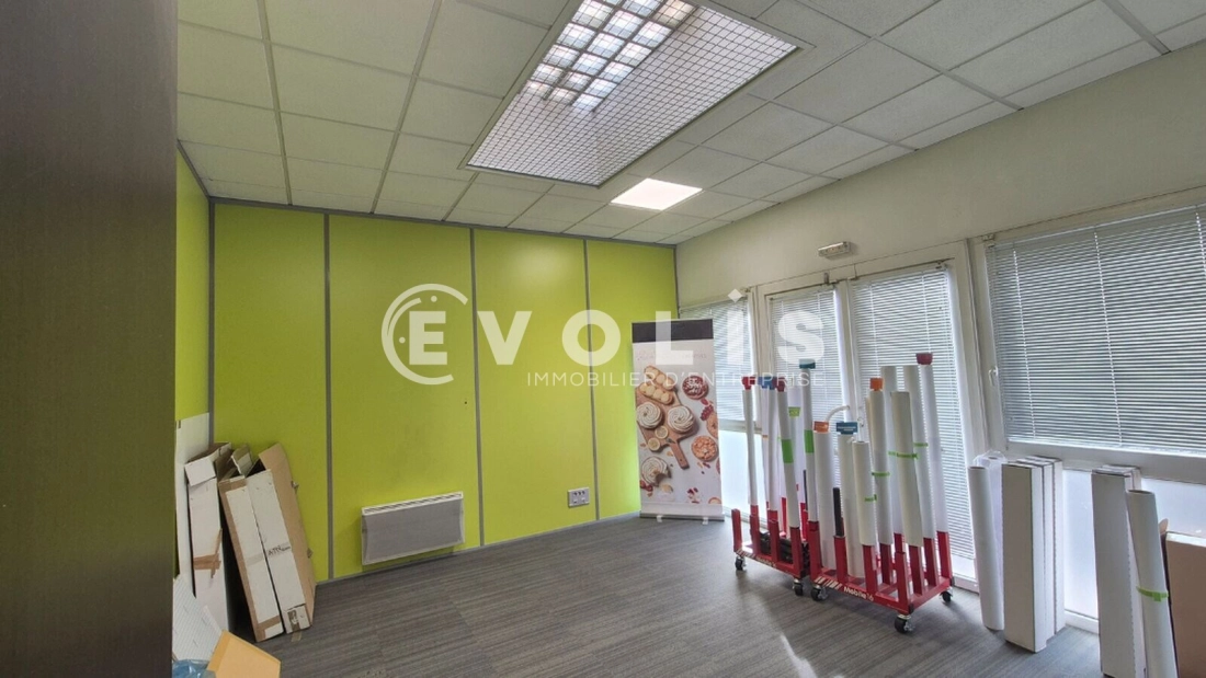 Photo 8 – vente Entrepôts / activités	EMERAINVILLE (77184)