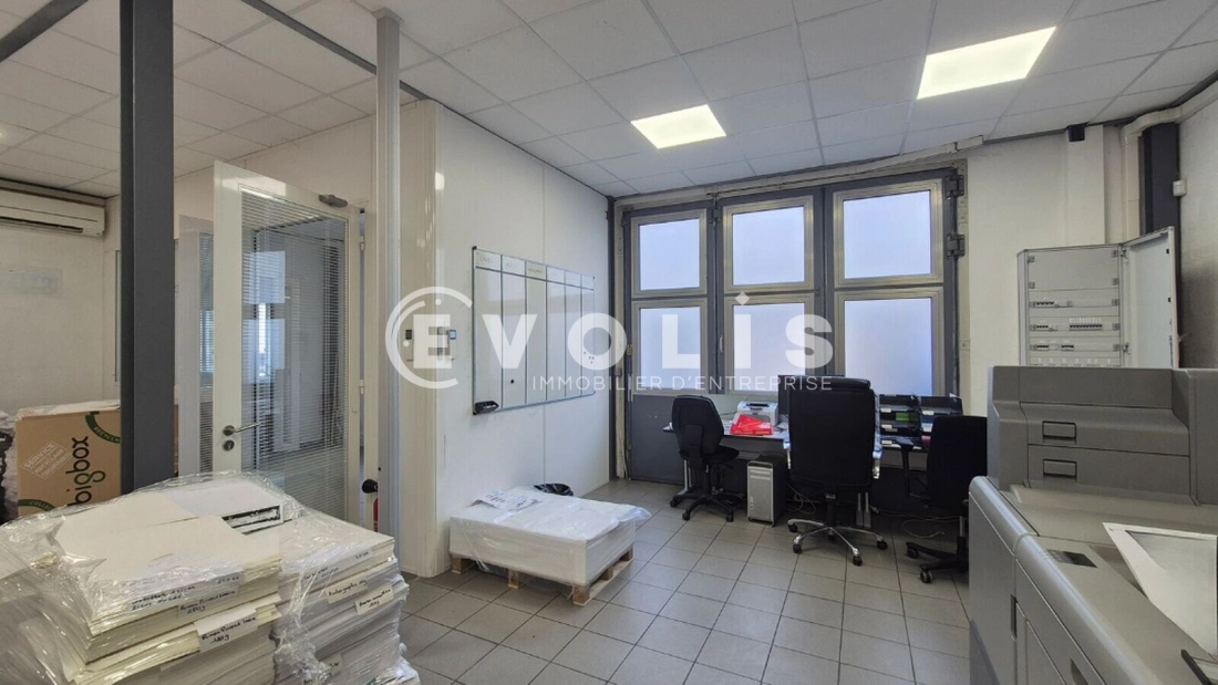 Photo 10 – vente Entrepôts / activités	EMERAINVILLE (77184)