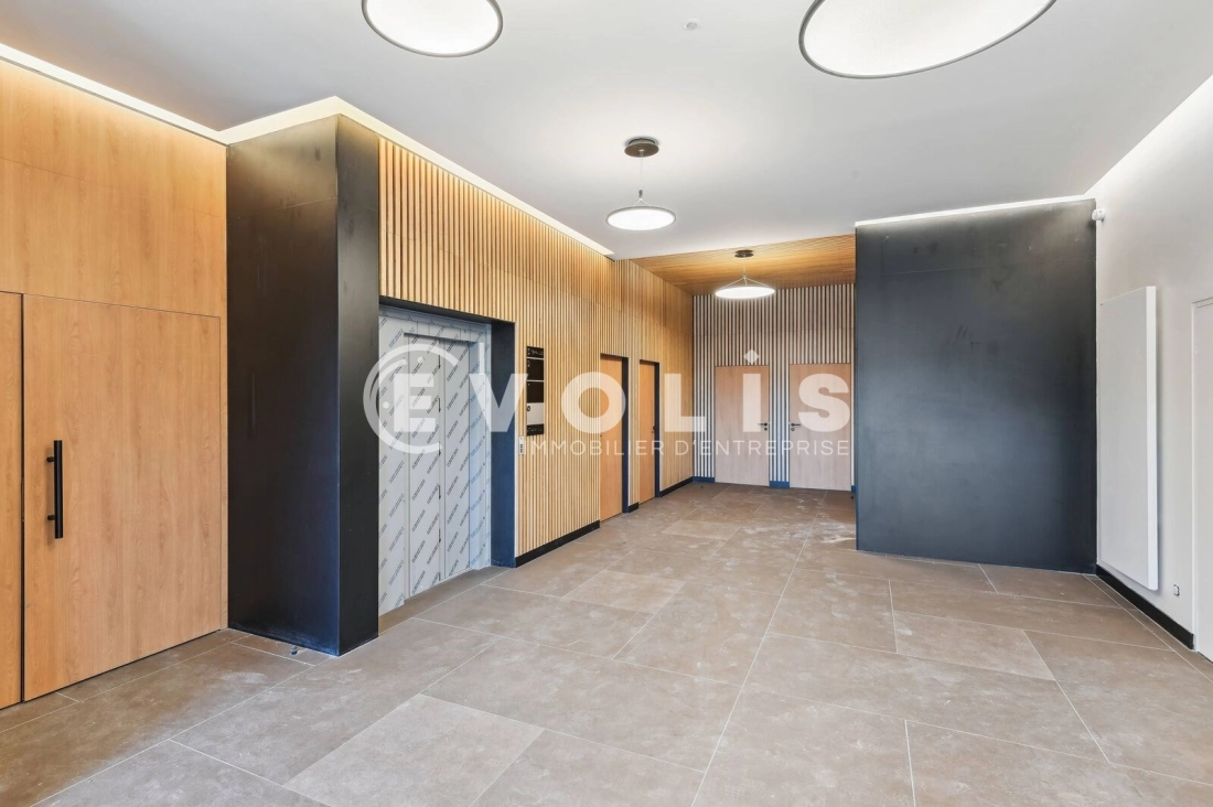 Photo 7 – location Entrepôts / activités	NANTERRE (92000)
