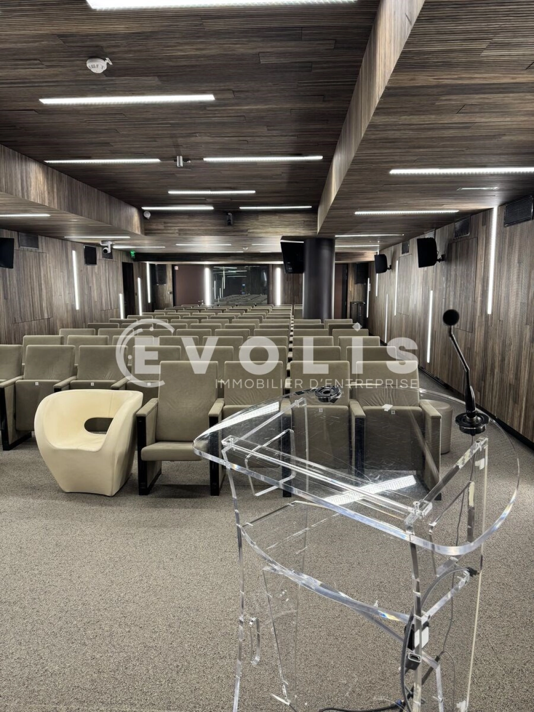 Photo 5 – location Coworking	PARIS (75008)