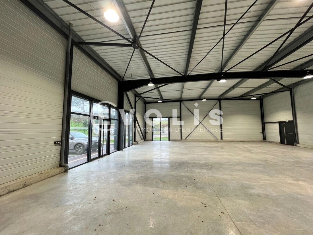 Photo 3 – location Entrepôts / activités	VILLENAVE D'ORNON (33140)