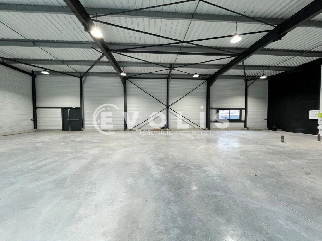 Photo 7 – location Entrepôts / activités	VILLENAVE D'ORNON (33140)