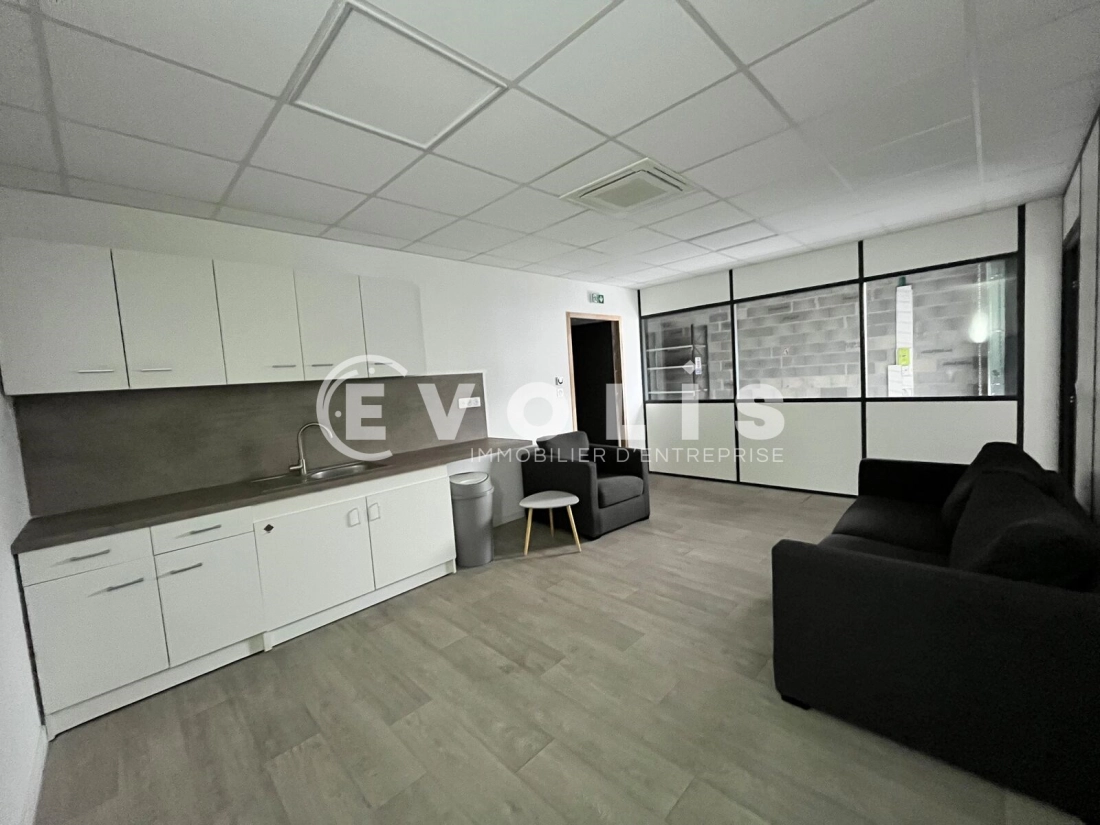 Photo 6 – location Entrepôts / activités	VILLENAVE D'ORNON (33140)