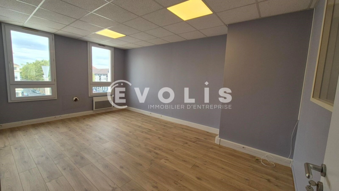 Photo 3 – location bureaux	BUSSY SAINT GEORGES (77600)