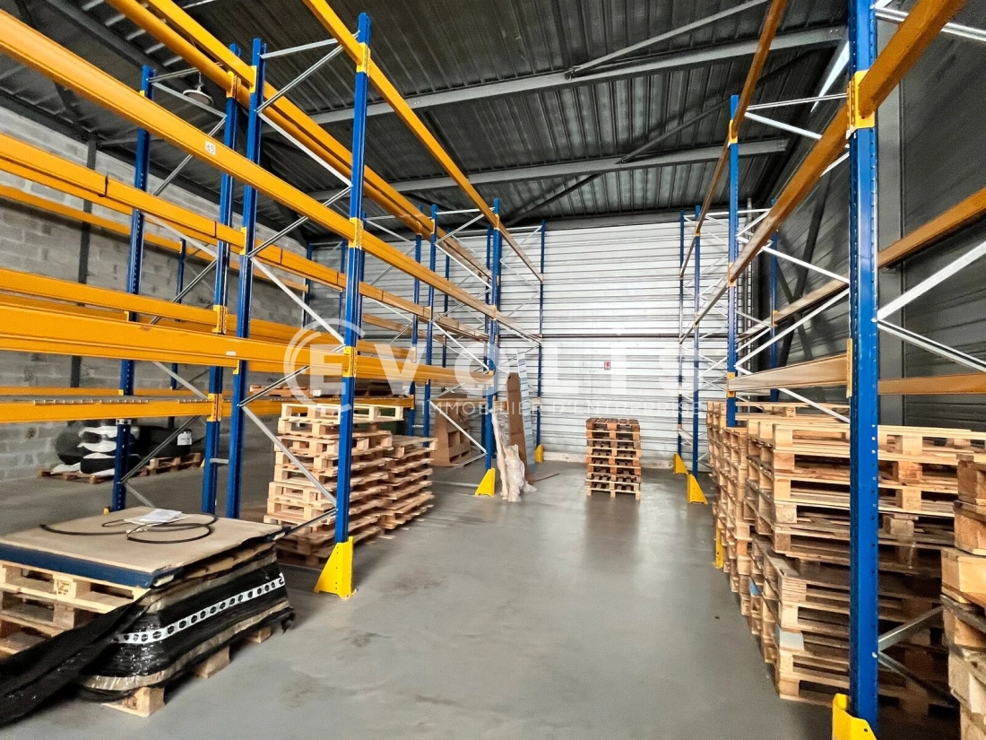 Photo 8 – location Entrepôts / activités	LE TAILLAN MEDOC (33320)