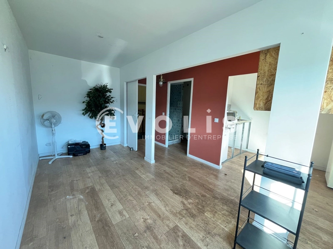 Photo 5 – vente Entrepôts / activités	SAINT JEAN D'ILLAC (33127)