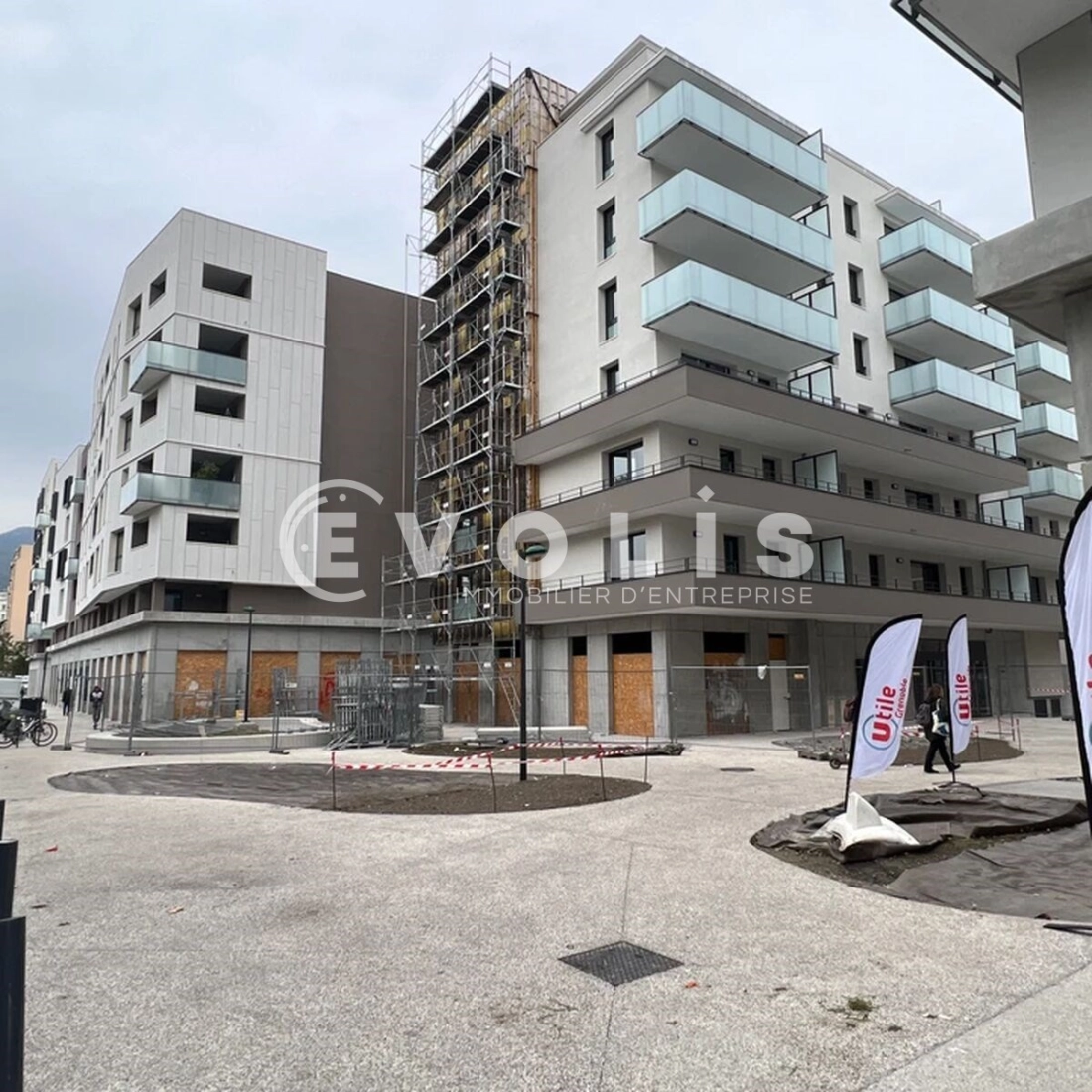 Photo 1 – location Locaux commerciaux	GRENOBLE (38000)