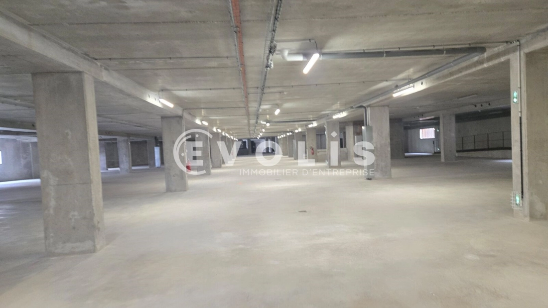 Photo 2 – location Entrepôts / activités	IVRY SUR SEINE (94200)
