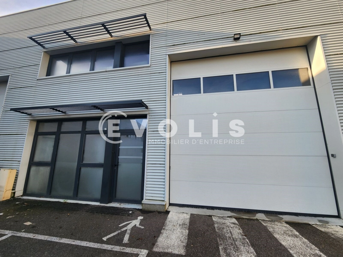 Photo 2 – location Entrepôts / activités	GENAS (69740)