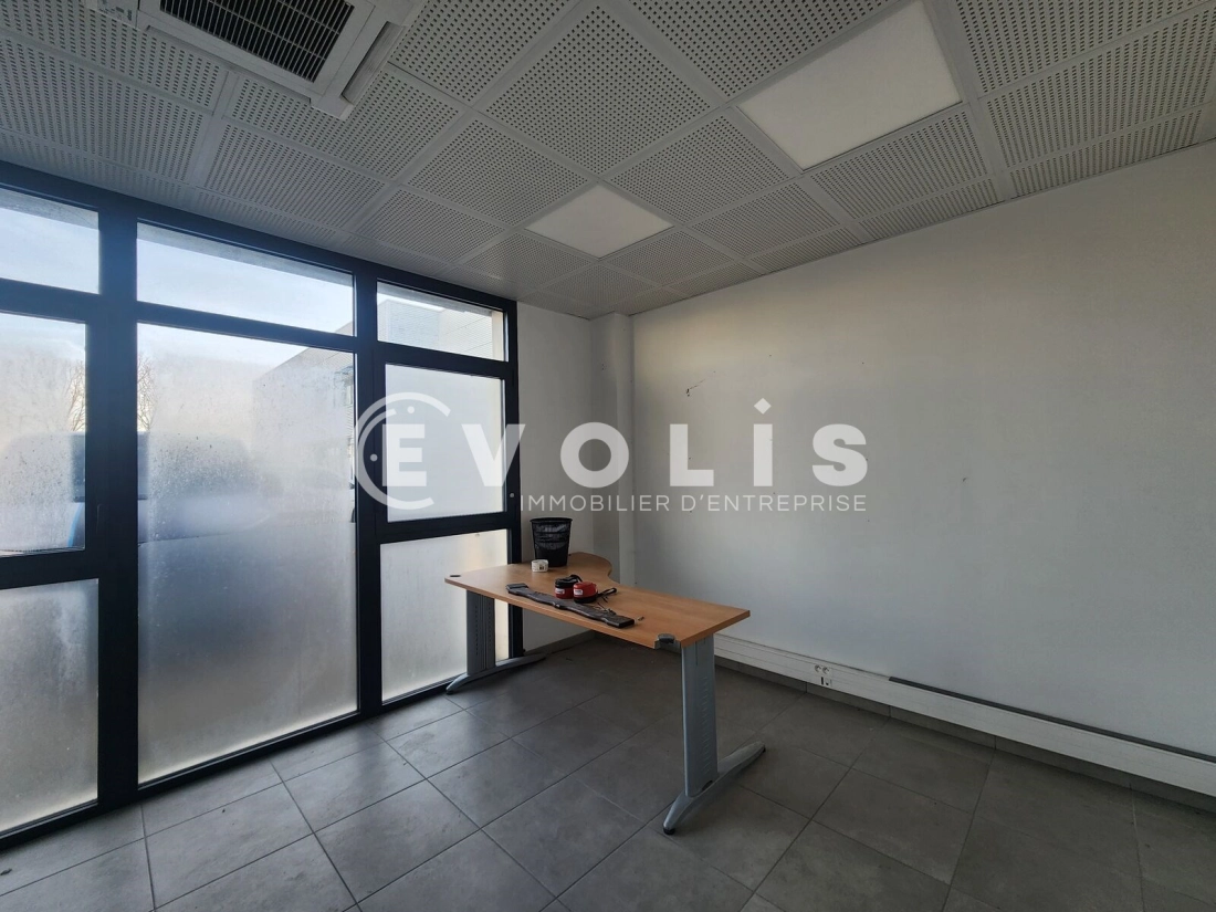 Photo 5 – location Entrepôts / activités	GENAS (69740)