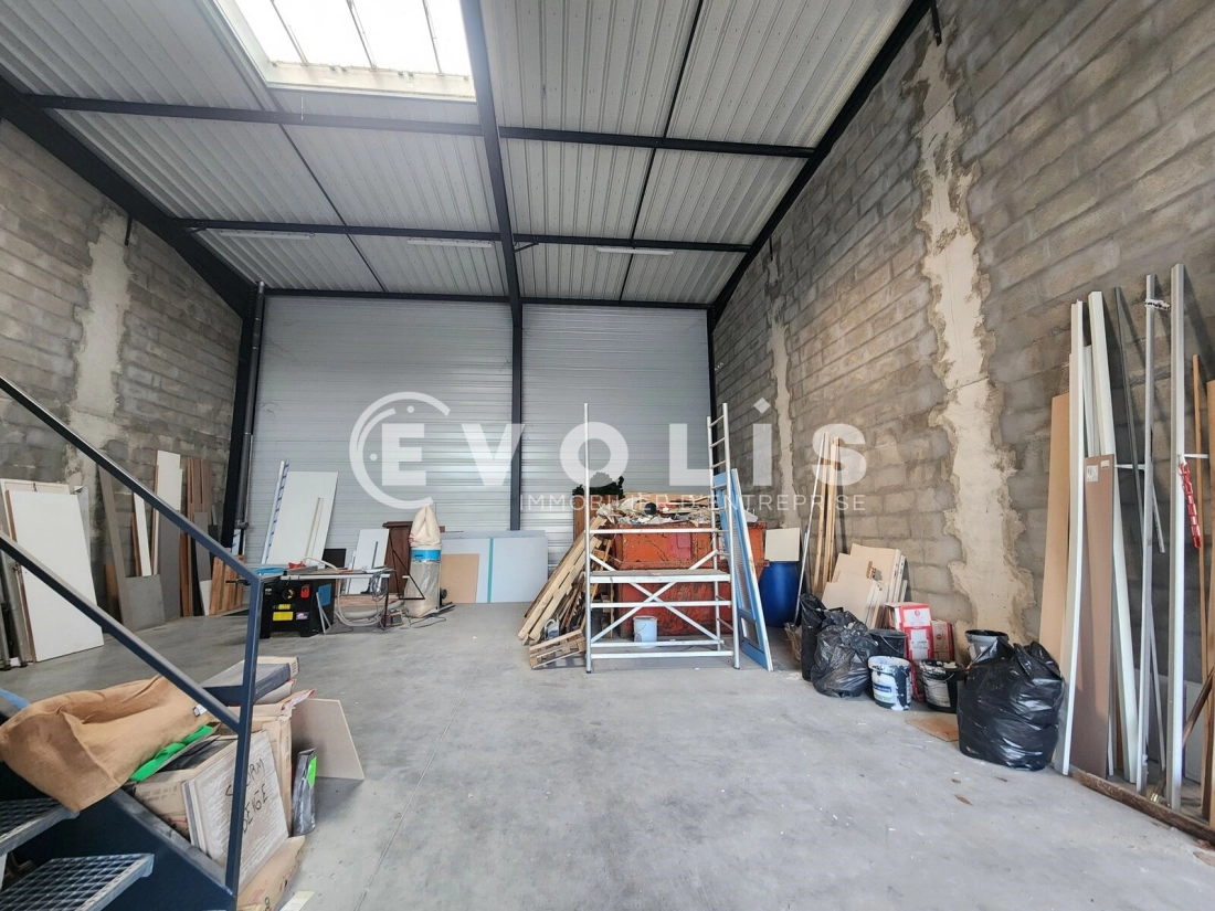 Photo 3 – location Entrepôts / activités	GENAS (69740)