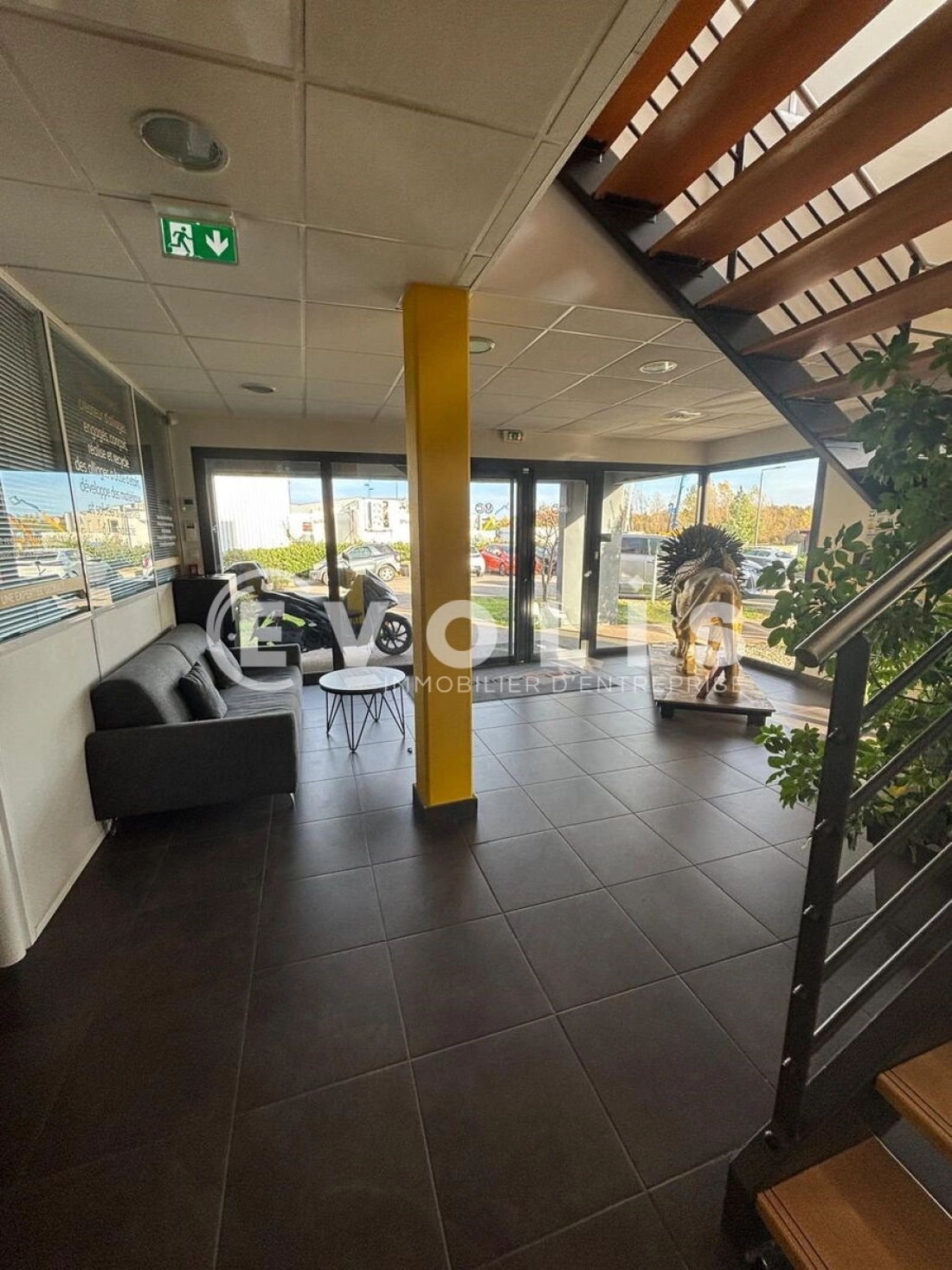 Photo 11 – location Entrepôts / activités	CHAPONOST (69630)