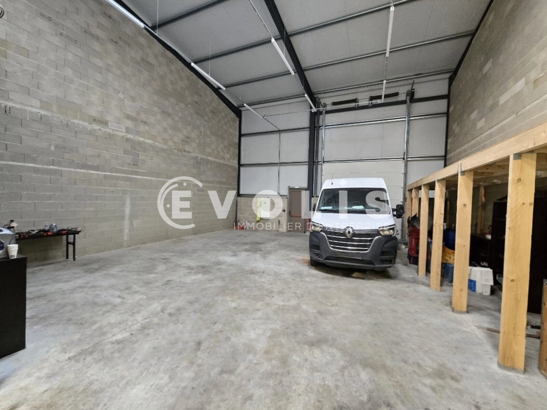 Photo 2 – location Entrepôts / activités	ETRECHY (91580)