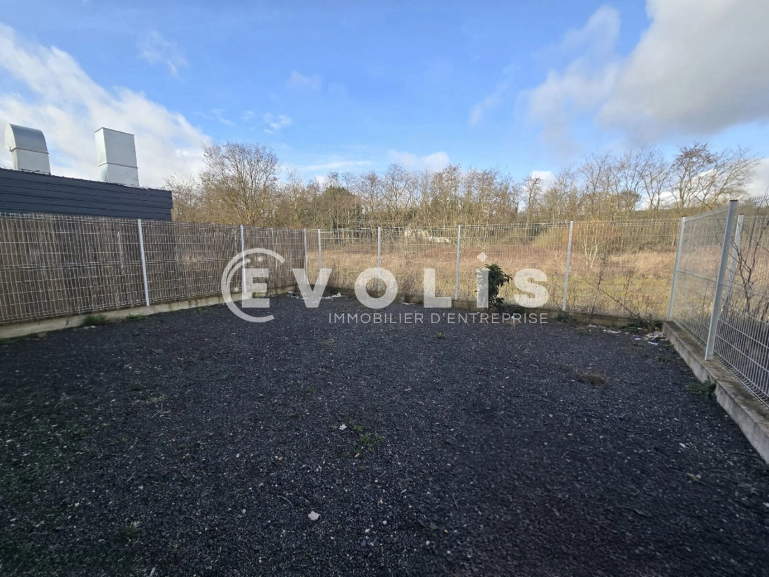 Photo 10 – location Entrepôts / activités	ETRECHY (91580)