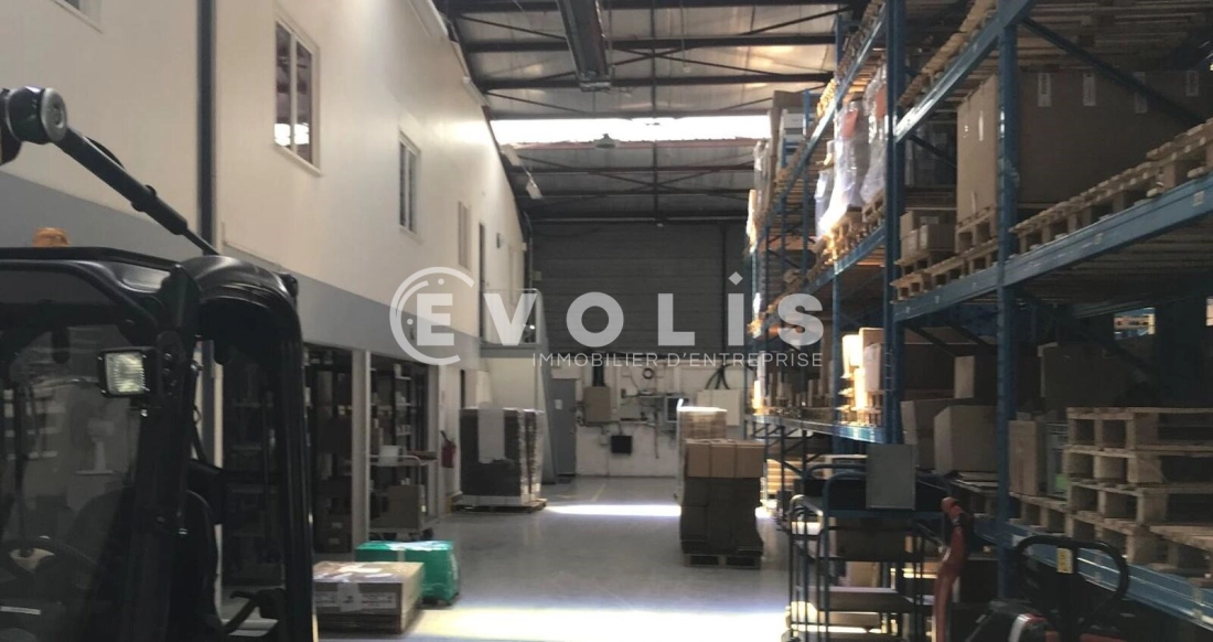 Photo 1 – location Entrepôts / activités	SAINT SOUPPLETS (77165)