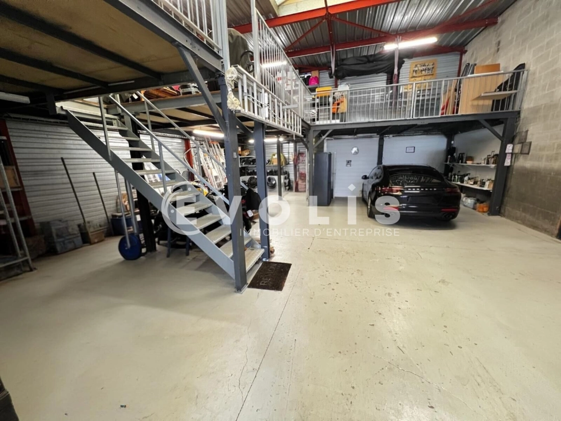 Photo 2 – location Entrepôts / activités	SAINT PIERRE DU PERRAY (91280)