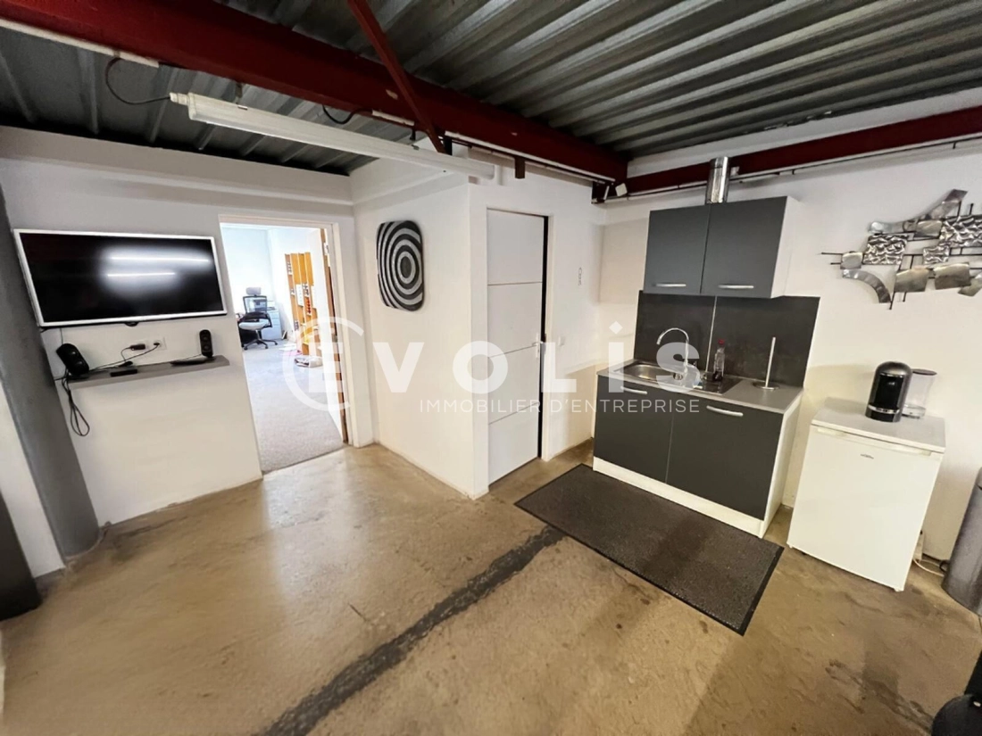 Photo 9 – location Entrepôts / activités	SAINT PIERRE DU PERRAY (91280)