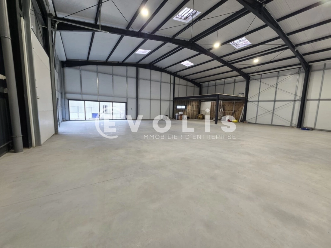 Photo 1 – location Entrepôts / activités	ARPAJON (91290)