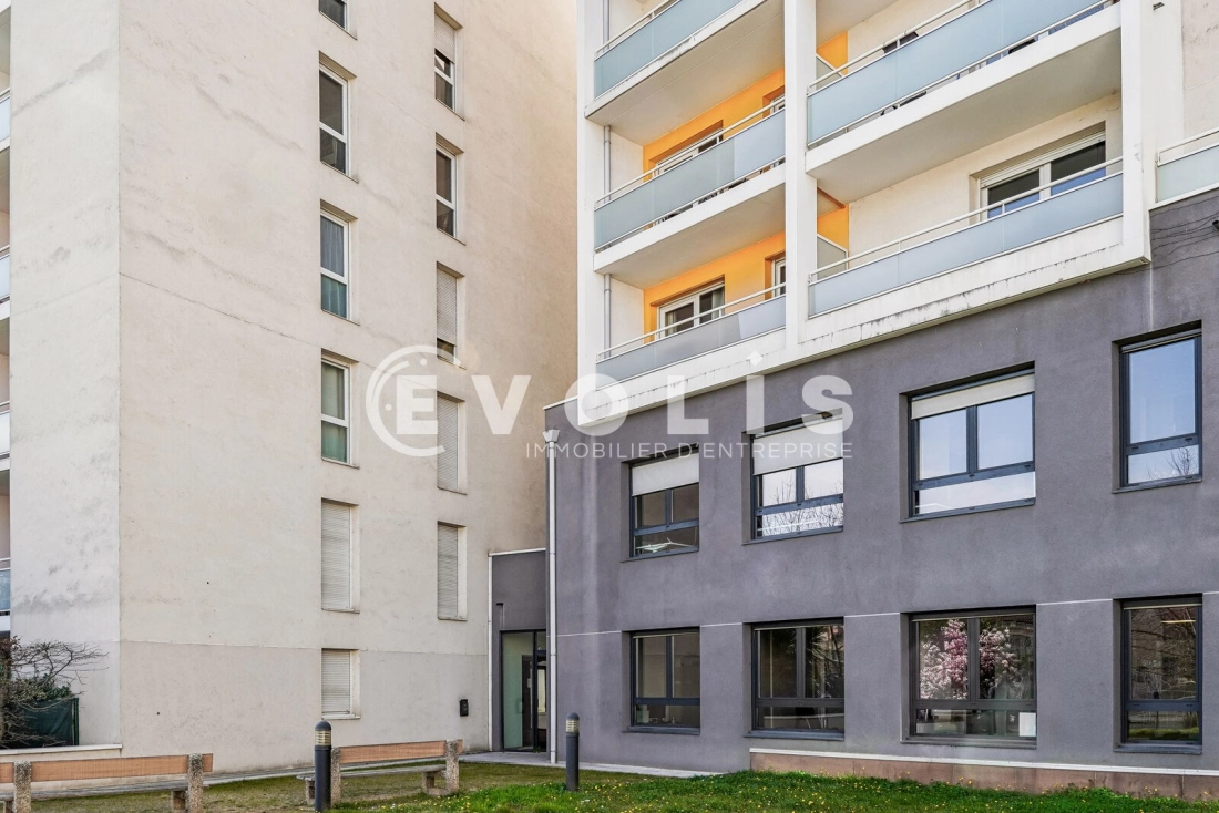 Photo 1 – location bureaux	LYON (69007)