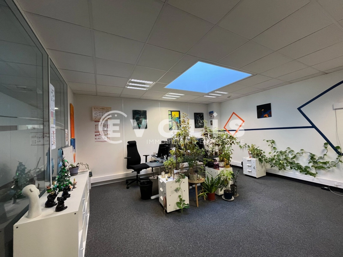 Photo 14 – location Entrepôts / activités	VAULX EN VELIN (69120)