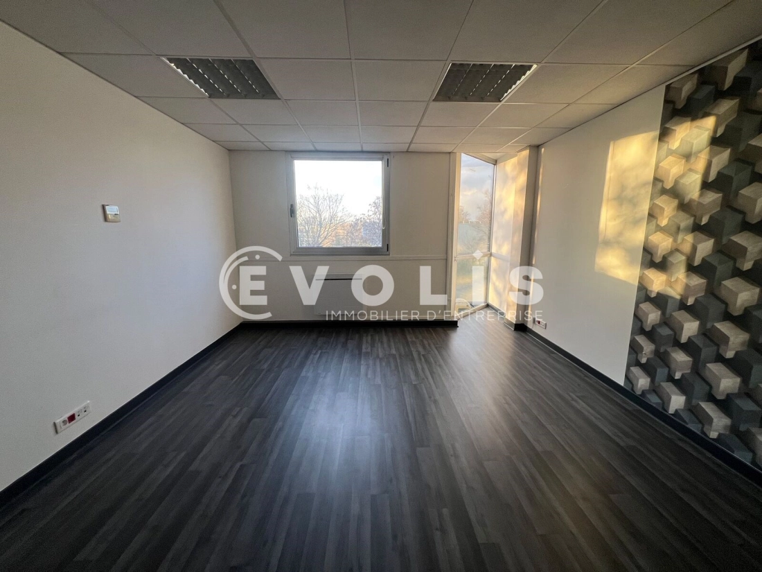 Photo 7 – location Entrepôts / activités	CROISSY BEAUBOURG (77183)