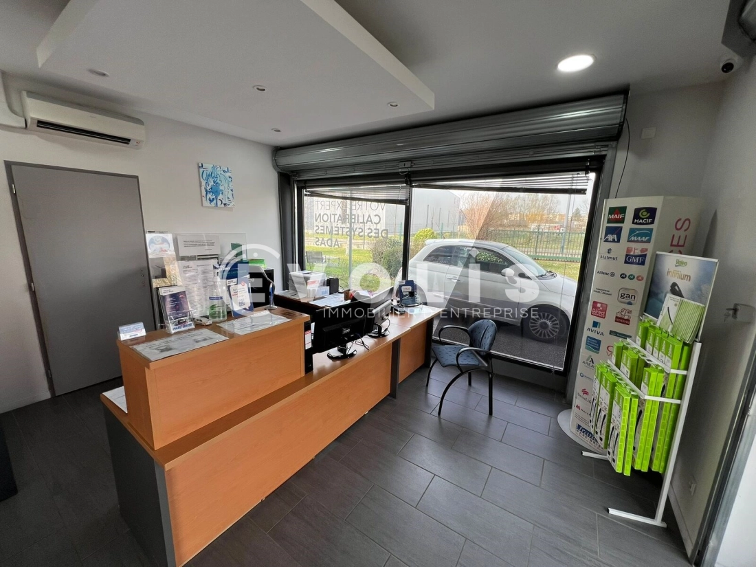 Photo 11 – location Entrepôts / activités	BOURGOIN JALLIEU (38300)