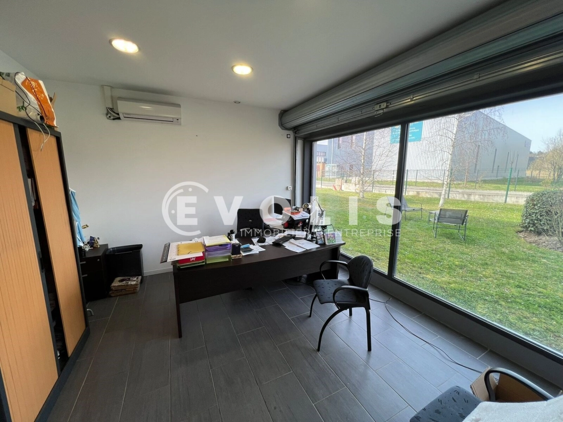 Photo 14 – location Entrepôts / activités	BOURGOIN JALLIEU (38300)