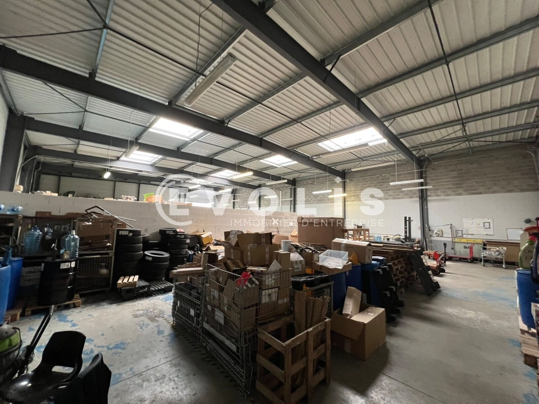 Photo 9 – location Entrepôts / activités	BOURGOIN JALLIEU (38300)