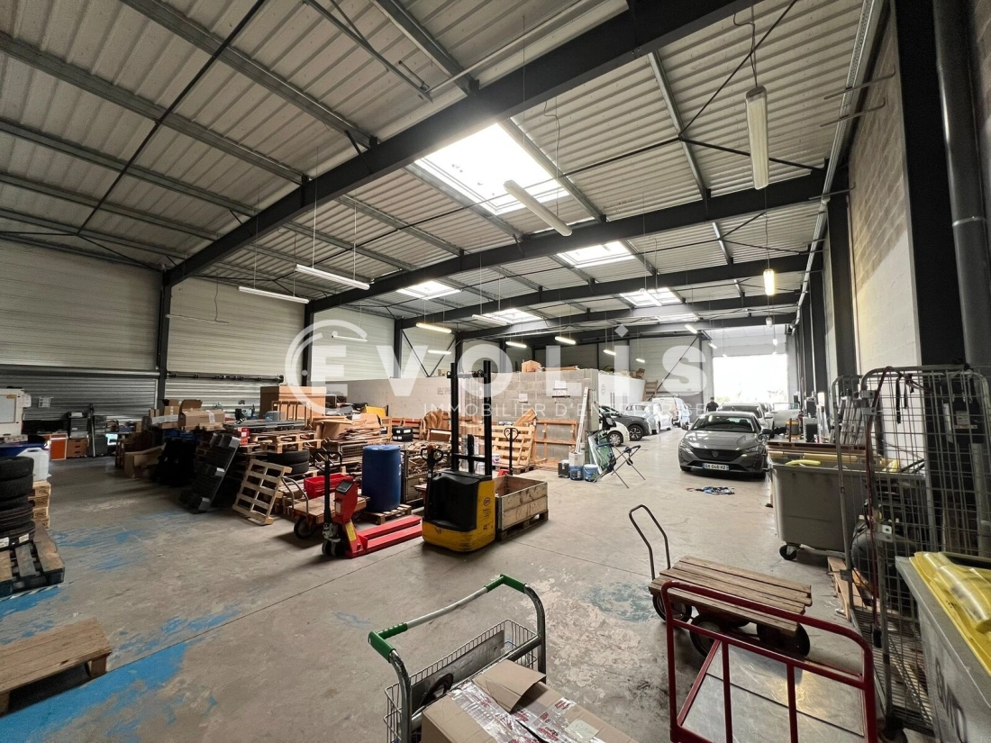 Photo 10 – location Entrepôts / activités	BOURGOIN JALLIEU (38300)