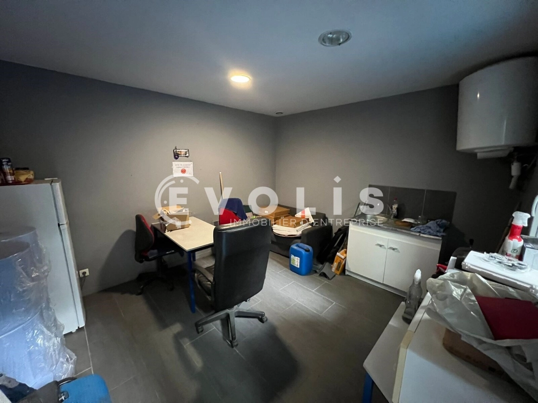 Photo 15 – location Entrepôts / activités	BOURGOIN JALLIEU (38300)