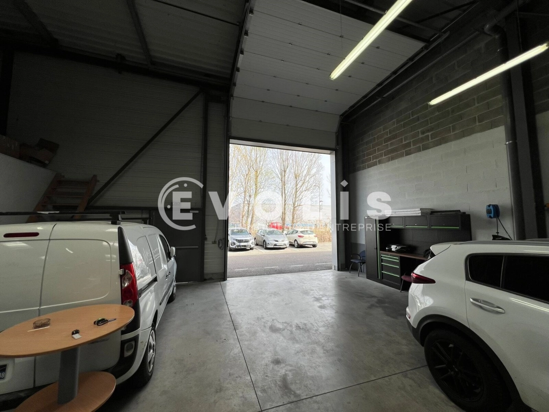 Photo 4 – location Entrepôts / activités	BOURGOIN JALLIEU (38300)