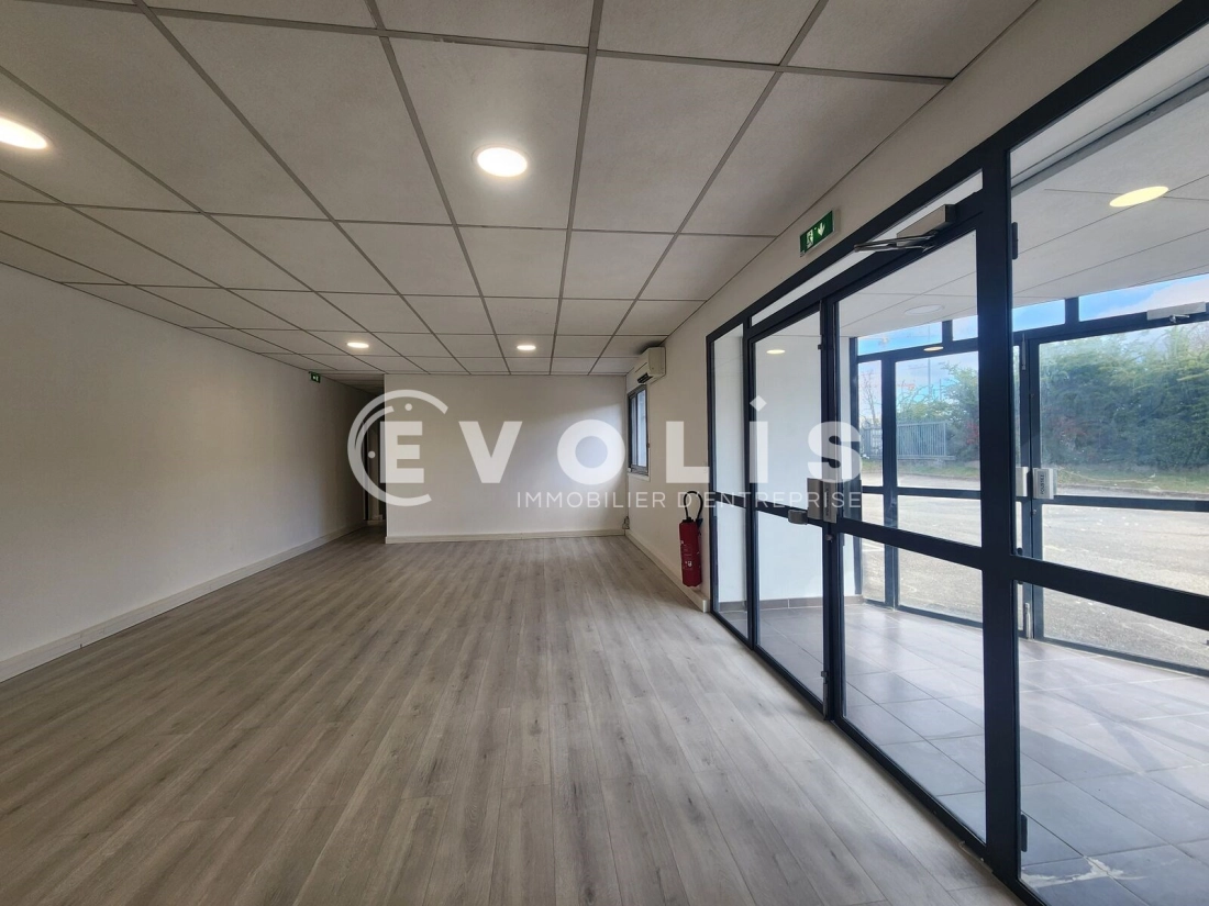 Photo 15 – vente Entrepôts / activités	VILLEURBANNE (69100)