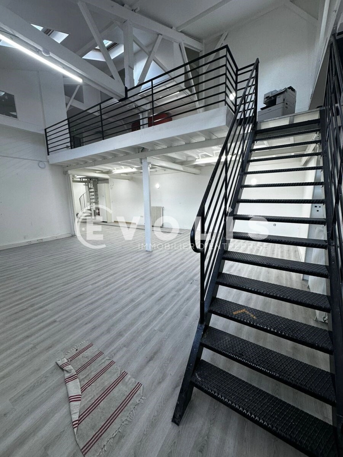 Photo 2 – location bureaux	PARIS (75020)