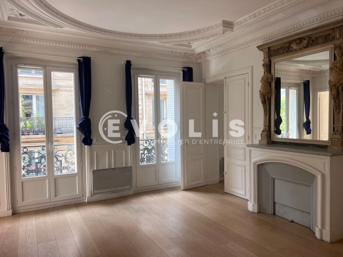 Photo 12 – location bureaux	PARIS (75010)