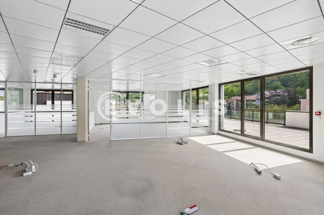 Photo 1 – location bureaux	LYON (69004)